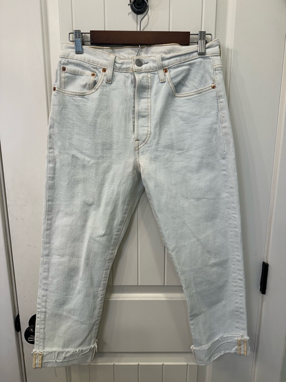 Levi’s 501 Skinny Cuffed Hem Butterfly Button Jeans 28x30 Light Wash Boho Chic
